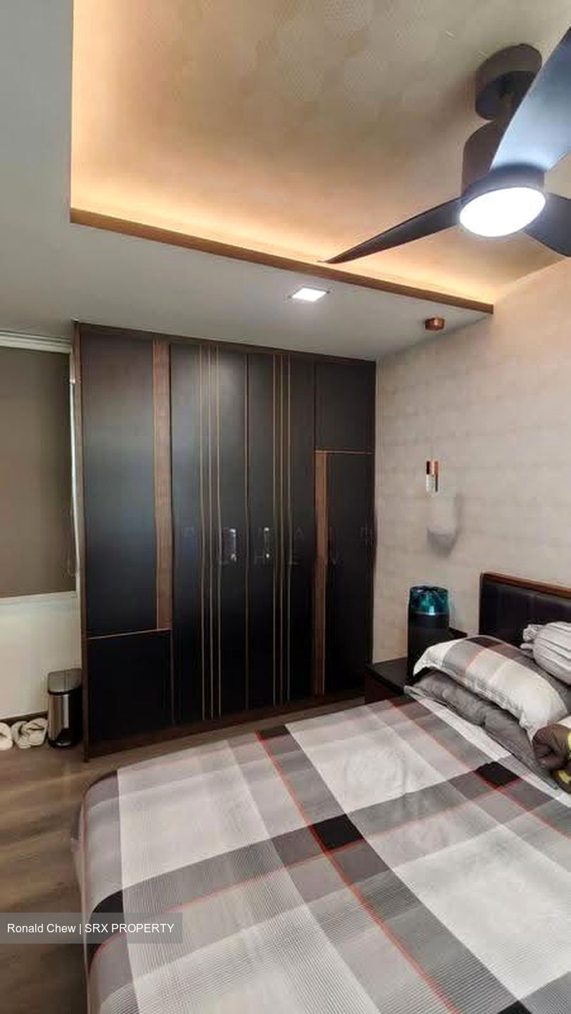 Blk 428B Floral Spring @ Yishun (Yishun), HDB 5 Rooms #633124841